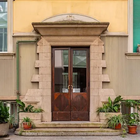 Rosa House ميلان