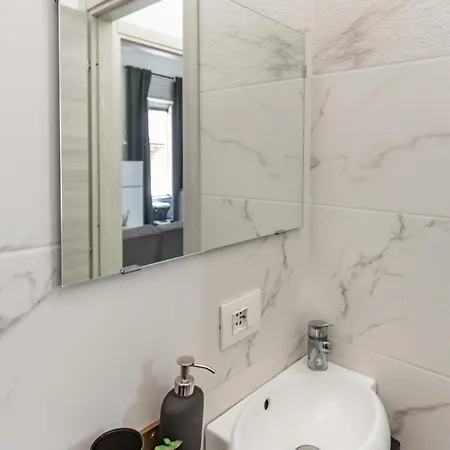 Rosa House Milano